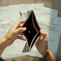 Banqueroute et omission de payer