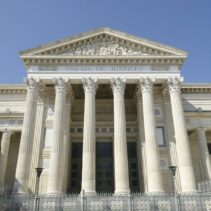 Le tribunal pour les conflits avec les salariés